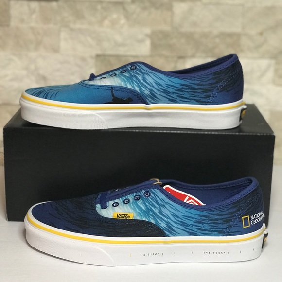 Vans Shoes - Vans Shoes Authentic